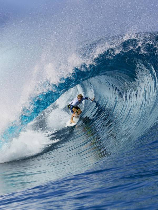 Fantasy Surfer Tahiti - Ace Buchan